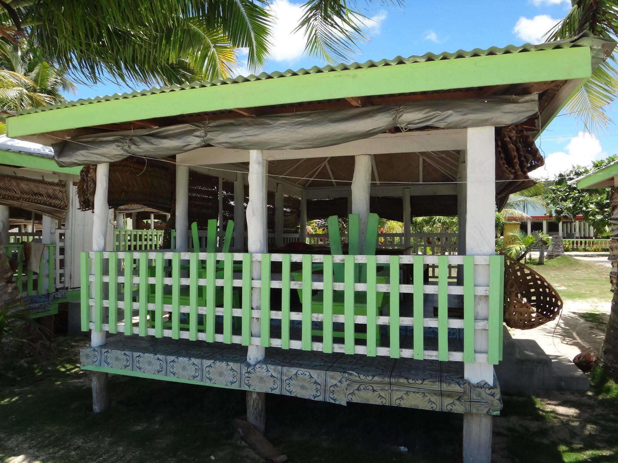 Tailua Beach Fales Manase Exterior photo