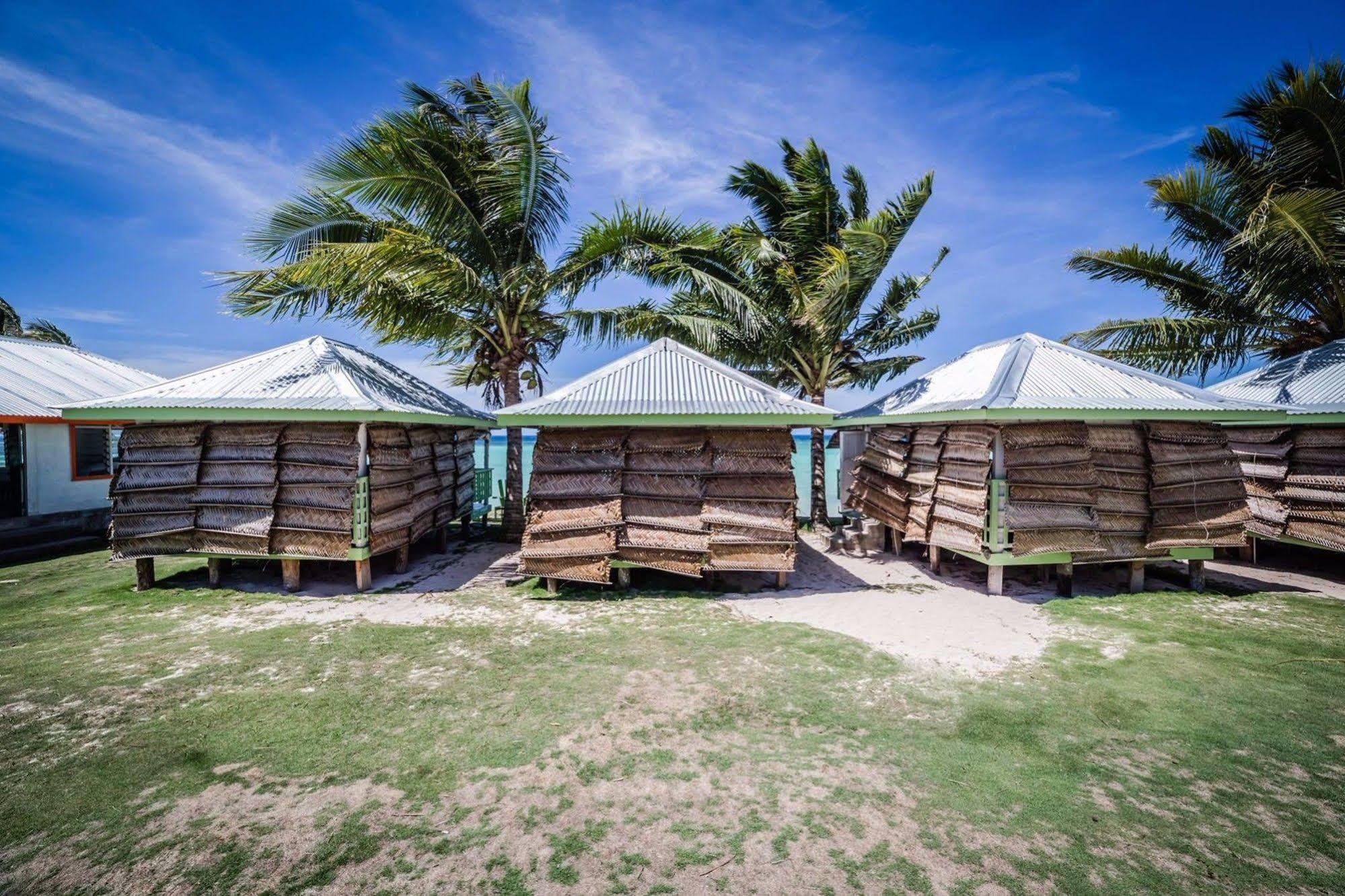 Tailua Beach Fales Manase Exterior photo